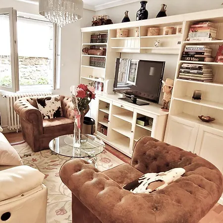 Apartment Rest *
